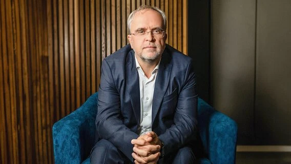 «80% рахунків ми розрізняємо з ШІ і прибрали мавпʼячий джоб». Комарова розповів, як штучний інтелект уже змінює «Київстар» зсередини
